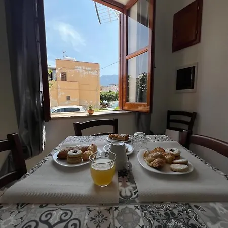 Marco Polo Bed & Breakfast *